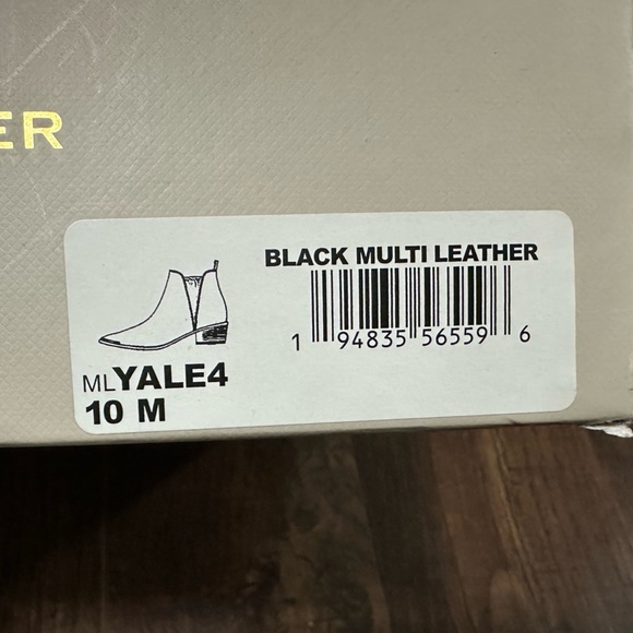 Marc Fisher Yale Chelsea Boot - Picture 2 of 7